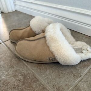 Women’s ugg slippers